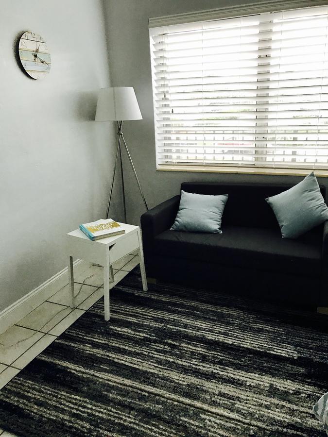 Petrina Studios Apartments By Sb Rental Properties Помпано Бийч Екстериор снимка