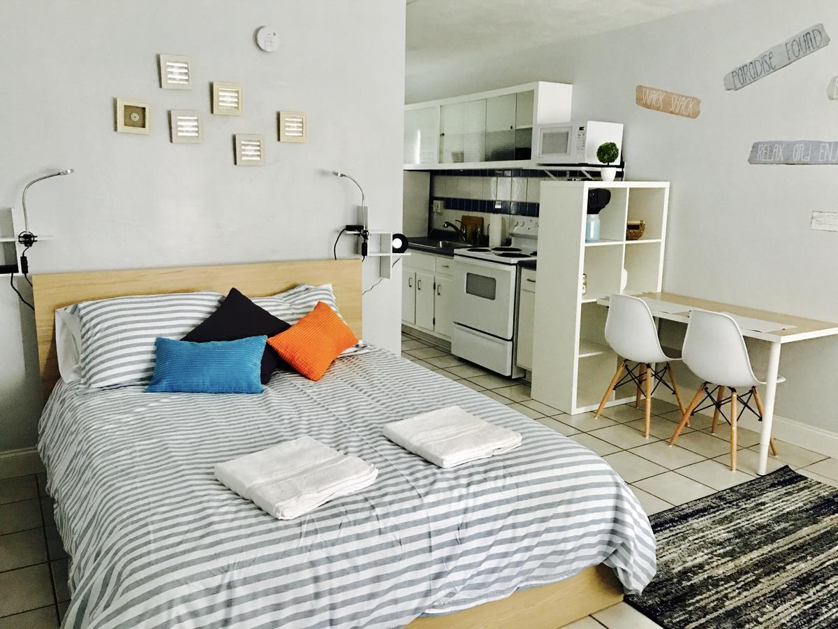 Petrina Studios Apartments By Sb Rental Properties Помпано Бийч Екстериор снимка