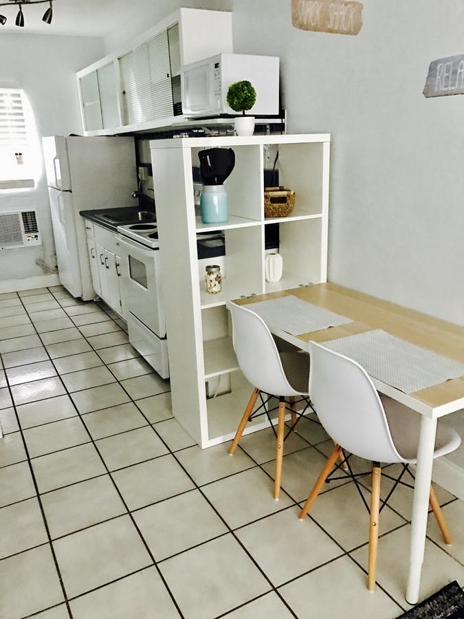 Petrina Studios Apartments By Sb Rental Properties Помпано Бийч Екстериор снимка