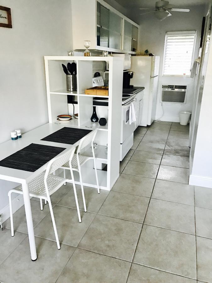 Petrina Studios Apartments By Sb Rental Properties Помпано Бийч Екстериор снимка